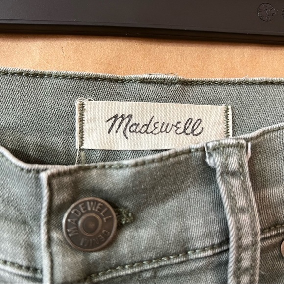 Madewell | 9" High Rise Skinny Jeans: Garment-Dyed Button-Front Edition Size 28 - Picture 3 of 16